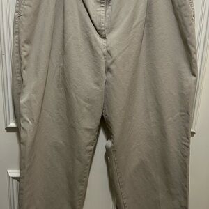 L.L. Bean Women’s  Khaki Chinos 20R